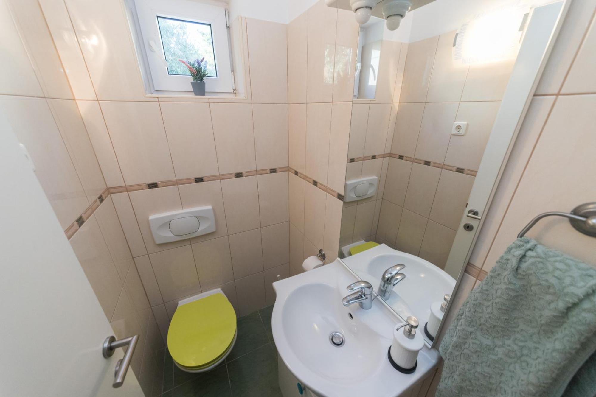 Apartmani Lenka Ugljan Habitación foto